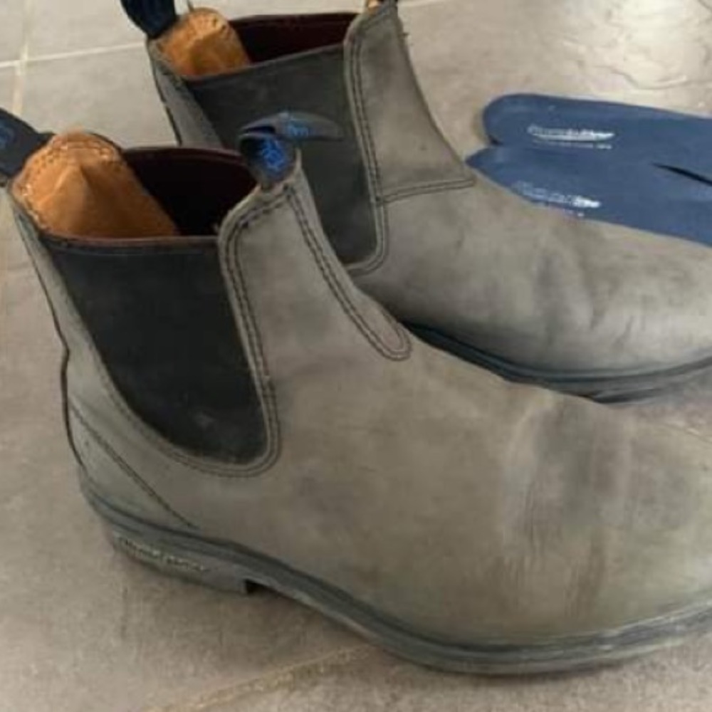 Blundstones size 9(ladies)